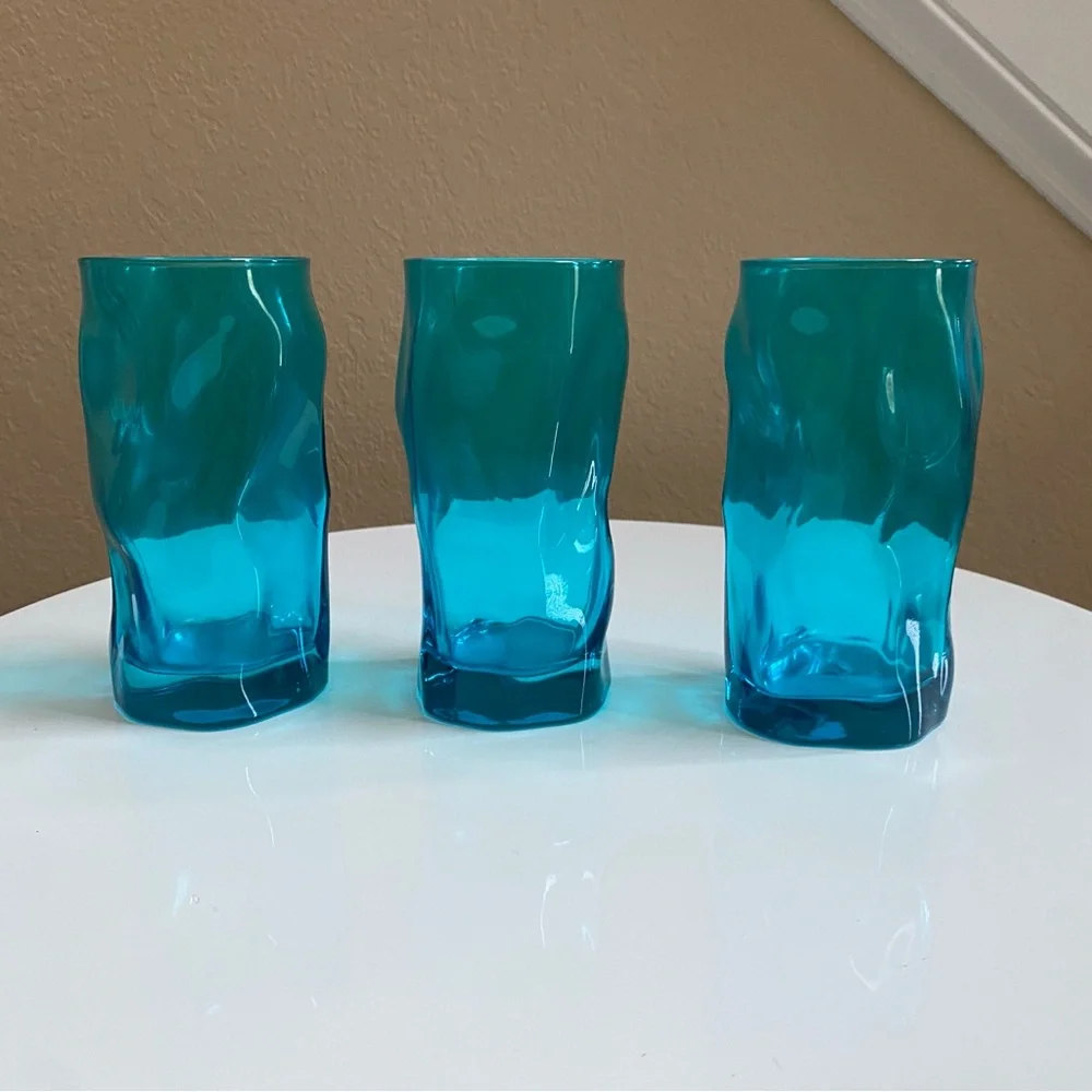 EUC 3 Peacock Blue Glass Drinking cups